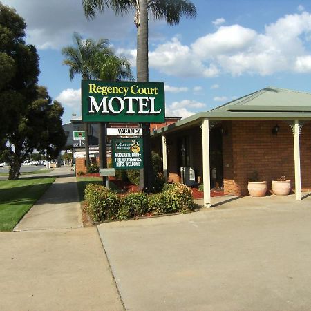 Regency Court Motel Кобрам Экстерьер фото